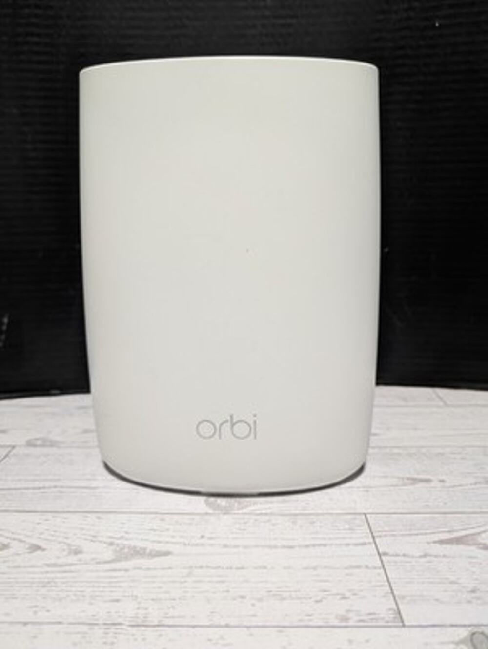 NETGEAR Orbi Satellite RBS50v2 Tri-Band Wi-Fi Mesh Extender White 3000 Mbps